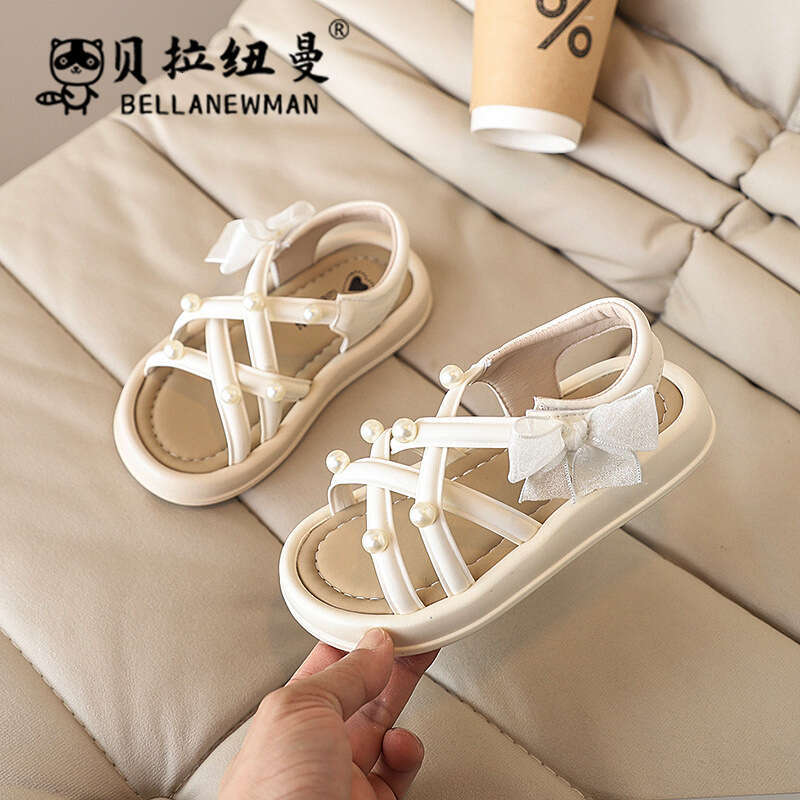 Girls' Fashion Pearl Princess Sandals 2025 Summer New Children's Silver Roman Big Kids Soft Sole Beach Shoes
