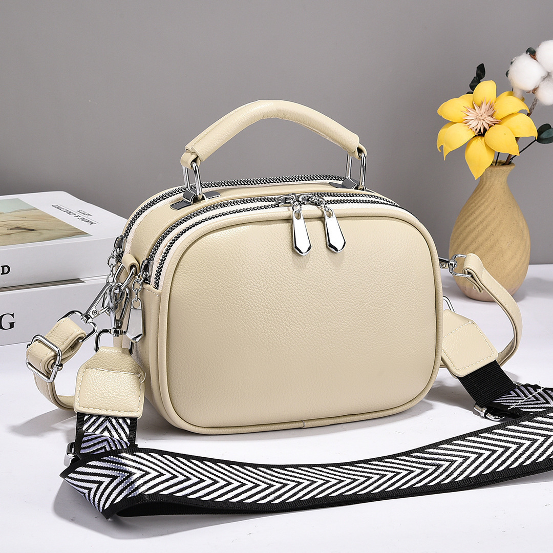 Cross border leisure trend women s crossbody bag large capacity women s small square bag designer bag daily women s shoulder bag