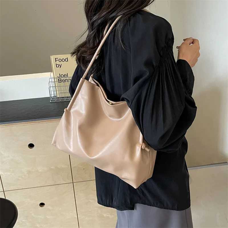 Fi Large-Capacity New Tote Wens Bags Are Solid Color Casual Texture Lazy and Generous Versatile Handbag Shoulder Y250730