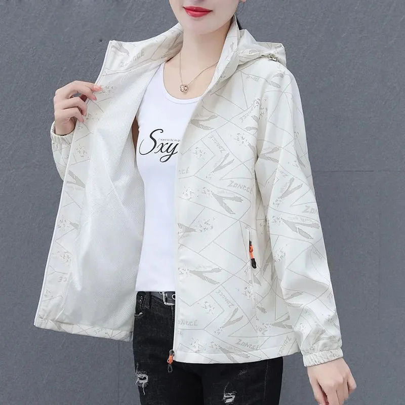 Spring Autumn Women Trench Coat Fashion Printed Waterproof Jacket Casual Women Mountaineering Hooded Coat Famale Windbreaker 250708
