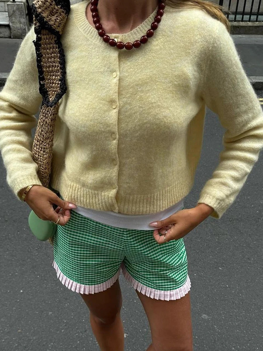 Ladies Fall Cropped Knit Cardigan with Long Sleeves and Button Closure in Classic Solid Color 250710