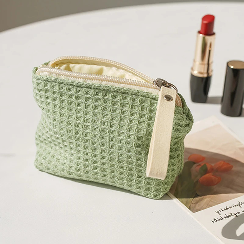 Womens Small Matcha Green Makeup Bag Portable Coin Purse Lipstick Headphones Storage Bag Double Canvas Chain Key Case 250704