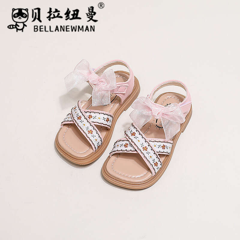 Girls Sandals 2024 Summer Fashion Princess New Children's Embroidered Small Flower Soft Sole Roman Shoes for Young and Middle-aged Children