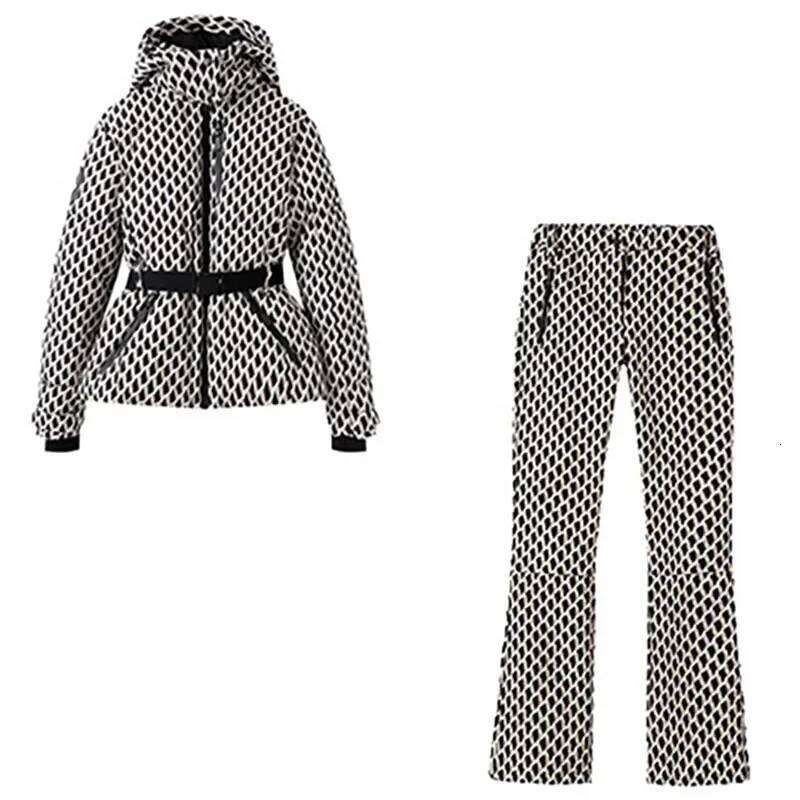 2025 Skiing Suits Warm Woman Sets New Winter Sports Ski Suit Outdoor Windproof Snowboarding Wear Female Couple Snow Tracksuit