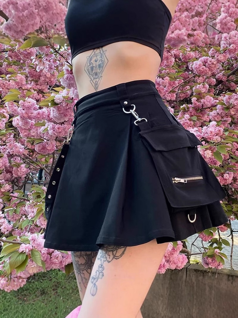 2025 New women's skirt summer new women's high waisted pleated skirt punk style irregular workwear skirt half skirt women's new designe