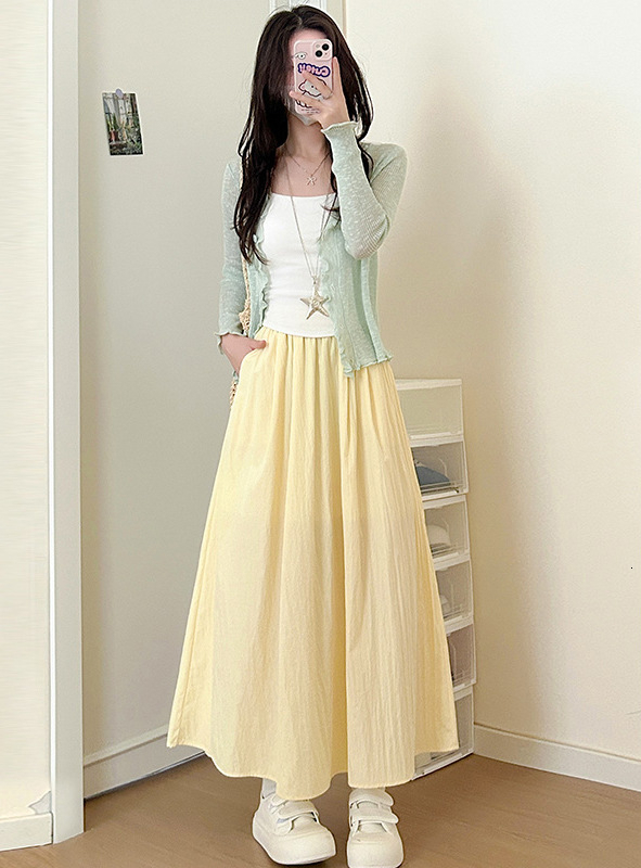 2025 New women's skirt, new summer high waisted A-line slim fit pleated umbrella pleated long skirt, new solid color minimalist style designer sk