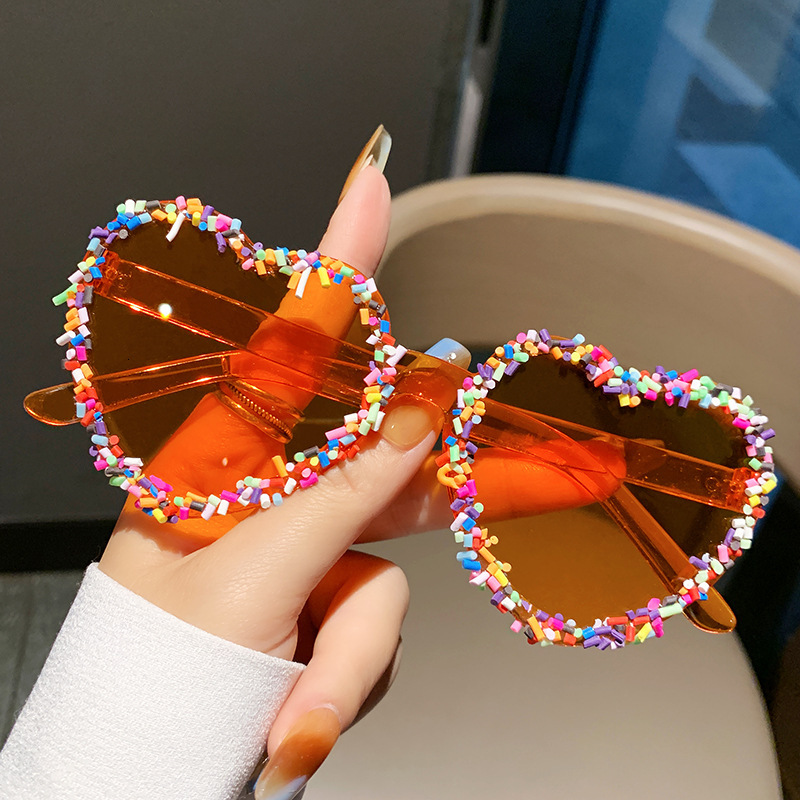 Designer Luxury Sunglasses, European And American Fashionable Ladies' Heart-shaped Trendy Dance Party Diamond-encrusted Heart-shaped Glasses