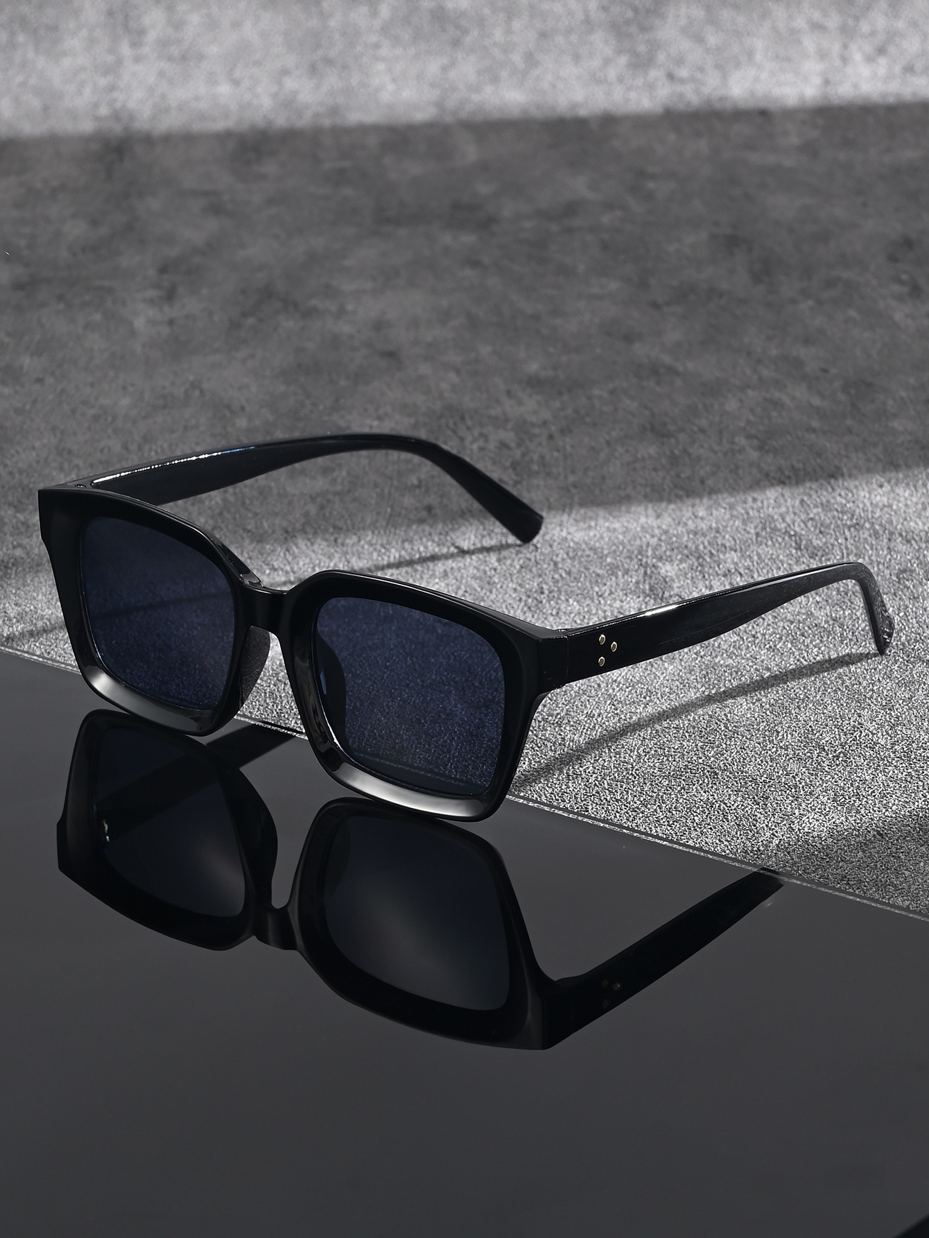 Designer's luxury glasses 2025 Cross-Border Square Frame Sunglasses European and American Retro Thickened Small Frame Fashion Sunglasses for Men 