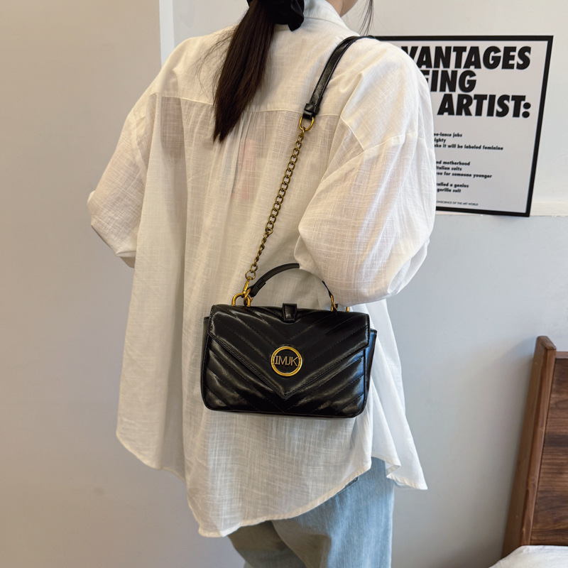 design bag new crossbody denim bag retro washed and distressed handbag Korean-style croissant bag Ins-style tote bag