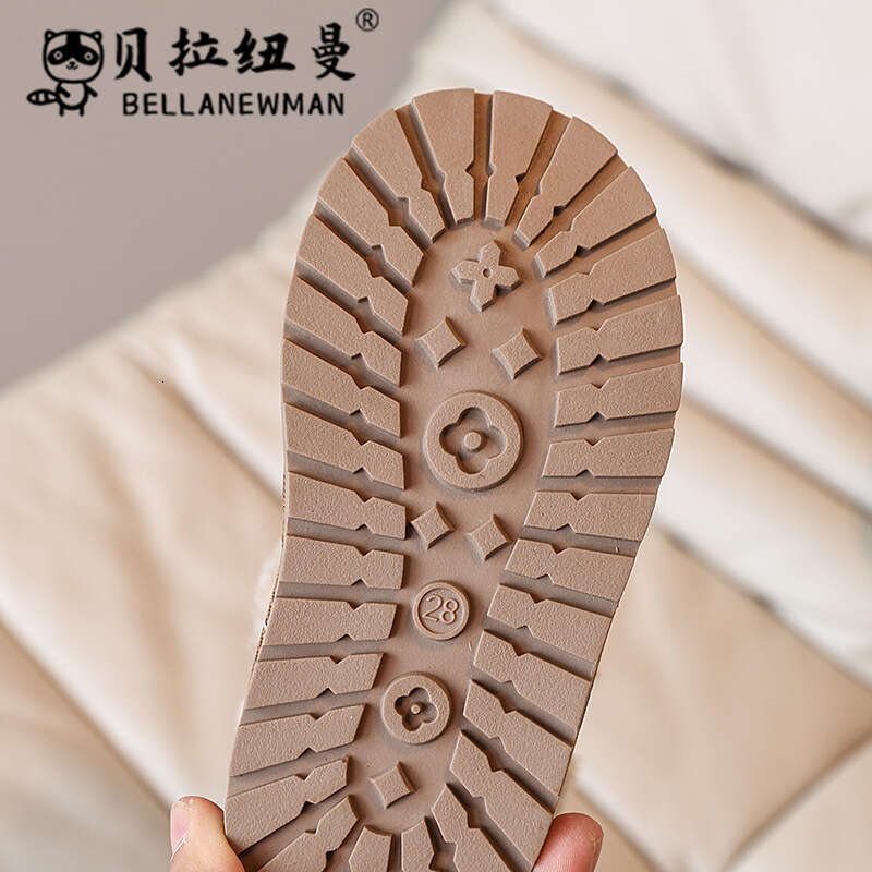 Girls' Snow 2024 Winter New Children's Lamb Wool Thickened Cotton Shoes Baby Fashion Suede Short Boots for Big Kids