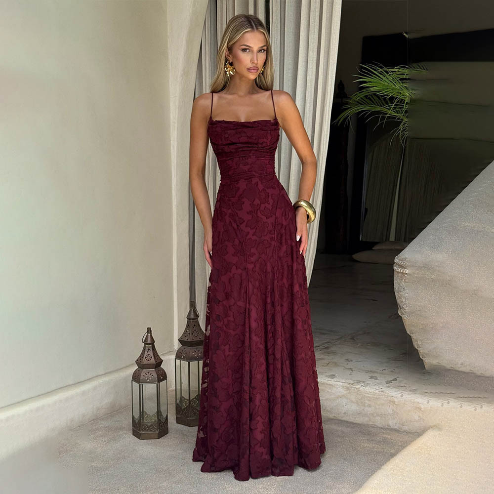 2025 New Women's Skirt Summer New Women's Sexy Thin Shoulder Strap Chiffon Elegant Backless Evening Dress New Designer Dress