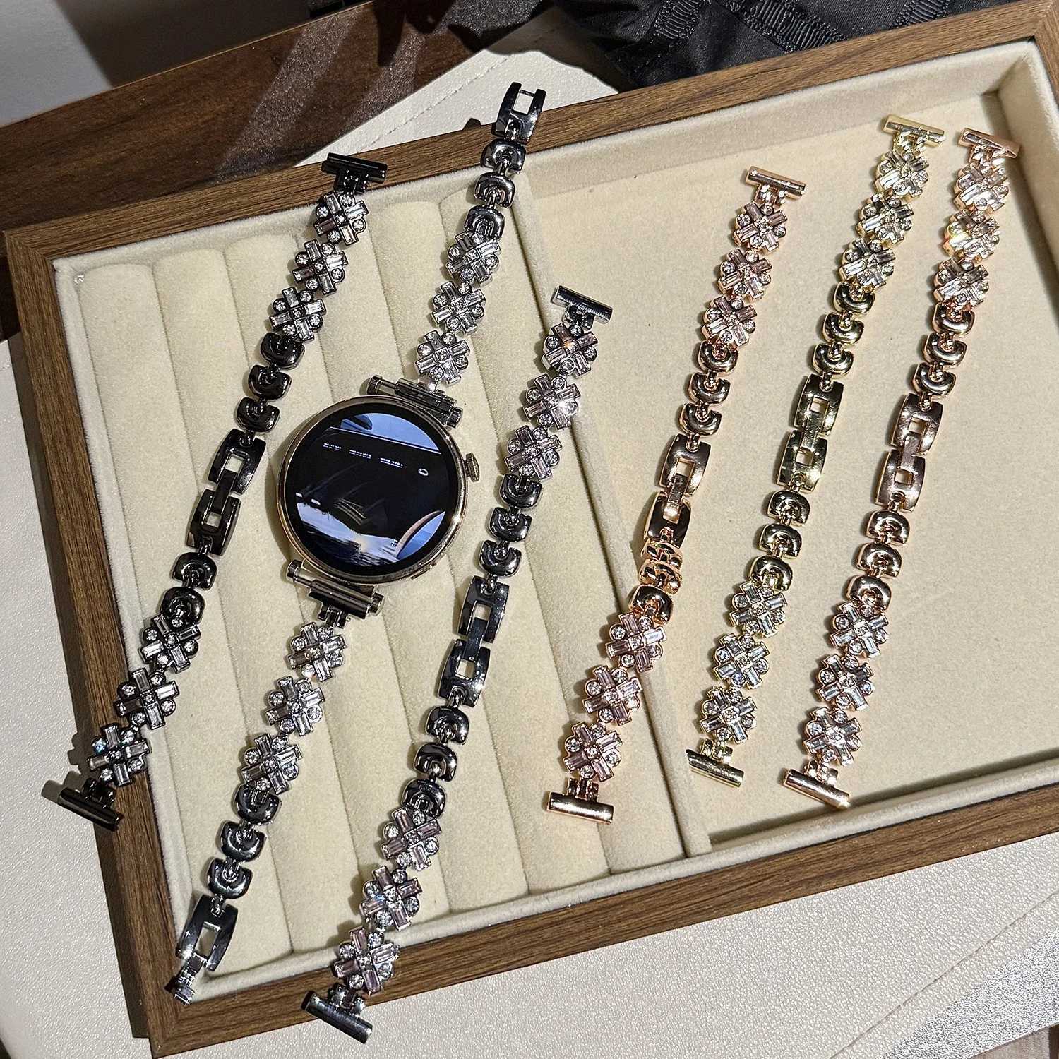 Star awn fl diamond watchband is for 18/20/22mm wide watchband for 8/9/10 FIT3 GT4/5 41/46MM shiny luxury watchband Y250714