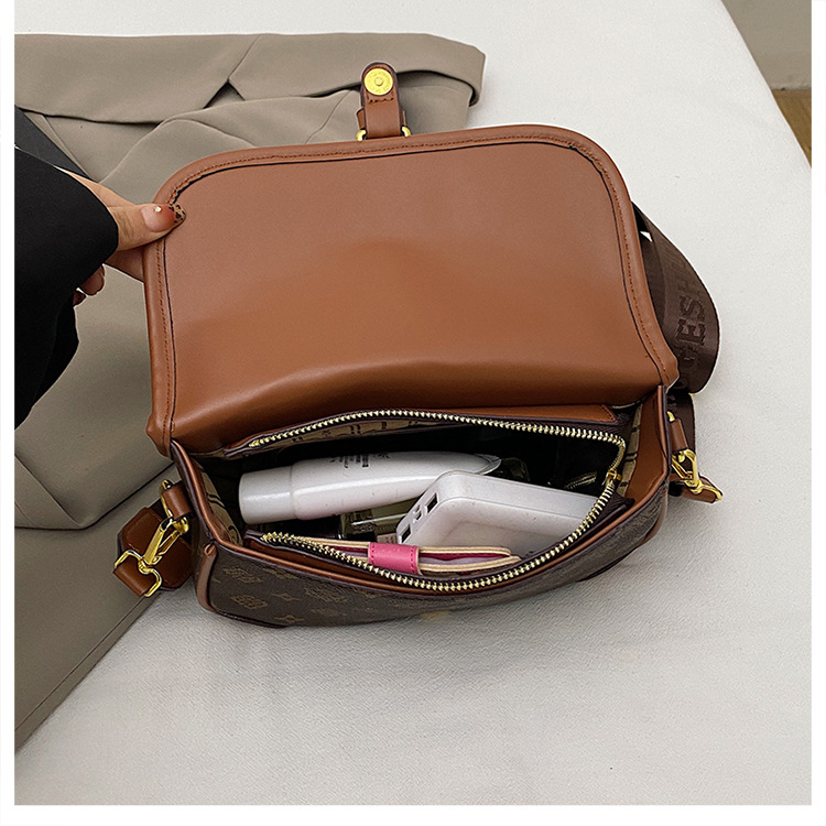Retro printed contrasting small square bag for women fashionable and simple commuting, underarm shoulder bag popular and versatile niche crossbody bag