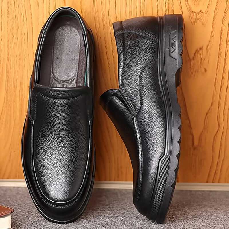 Leather Shoes for Men Dress Shoes Slip-on Plus Size Office Formal Shoes for Male Wedding Party Casual Business Oxfords Y250715