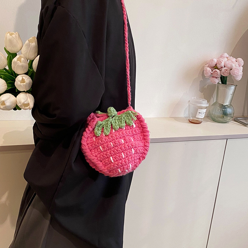 Cute strawberry crossbody bag handmade crochet bag casual mini shoulder bag designer bag women s leisure shoulder bag handbag