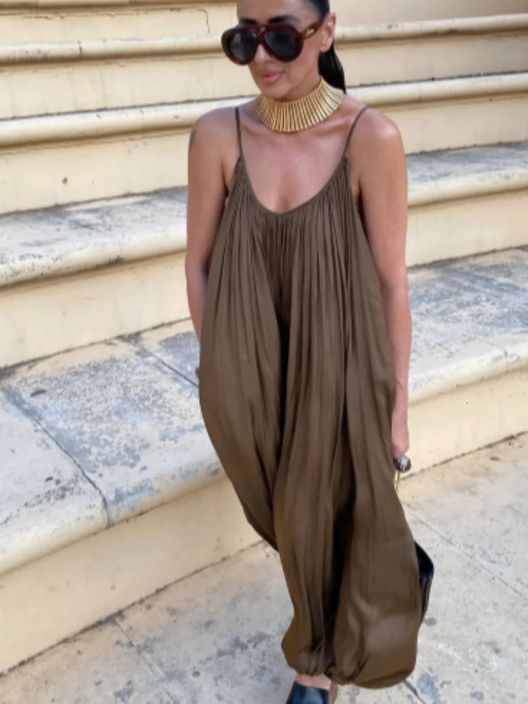 Fashion Loose Pleated Sling Jumpsuit Vneck Sleeveless Backless Lantern Lady Rompers Street 2025 Summer 250714