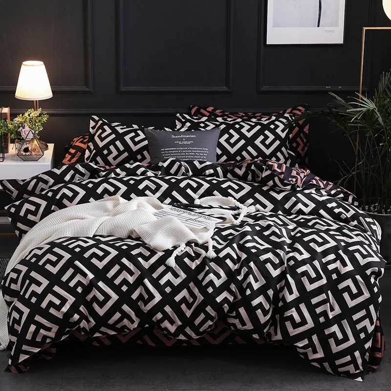 Luxury Black Bedding Set Queen King Single Full Size Polyester Bed Linen Duvet Cover Set Modern Bird Plaid Anime With Case L250715