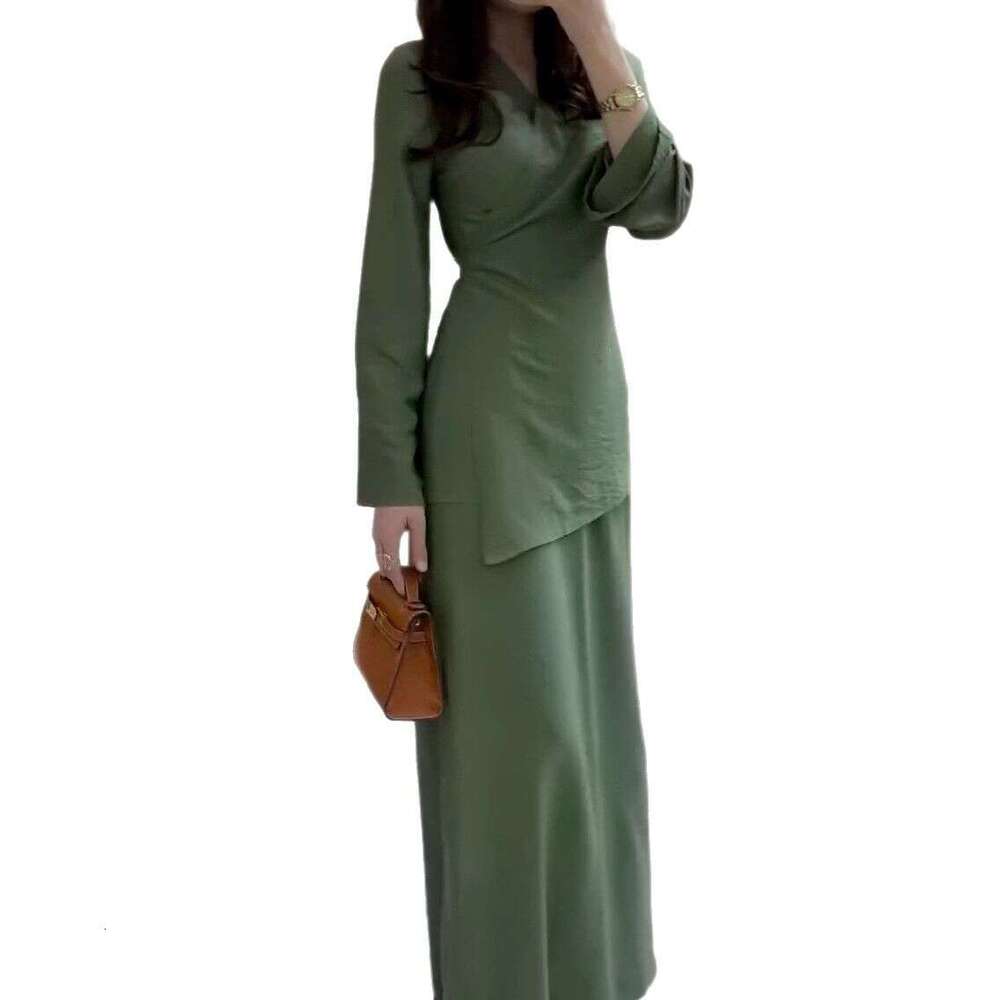 Spring New Women's Solid Color V-Neck Long Sleeve Skirt Fashion Set B5