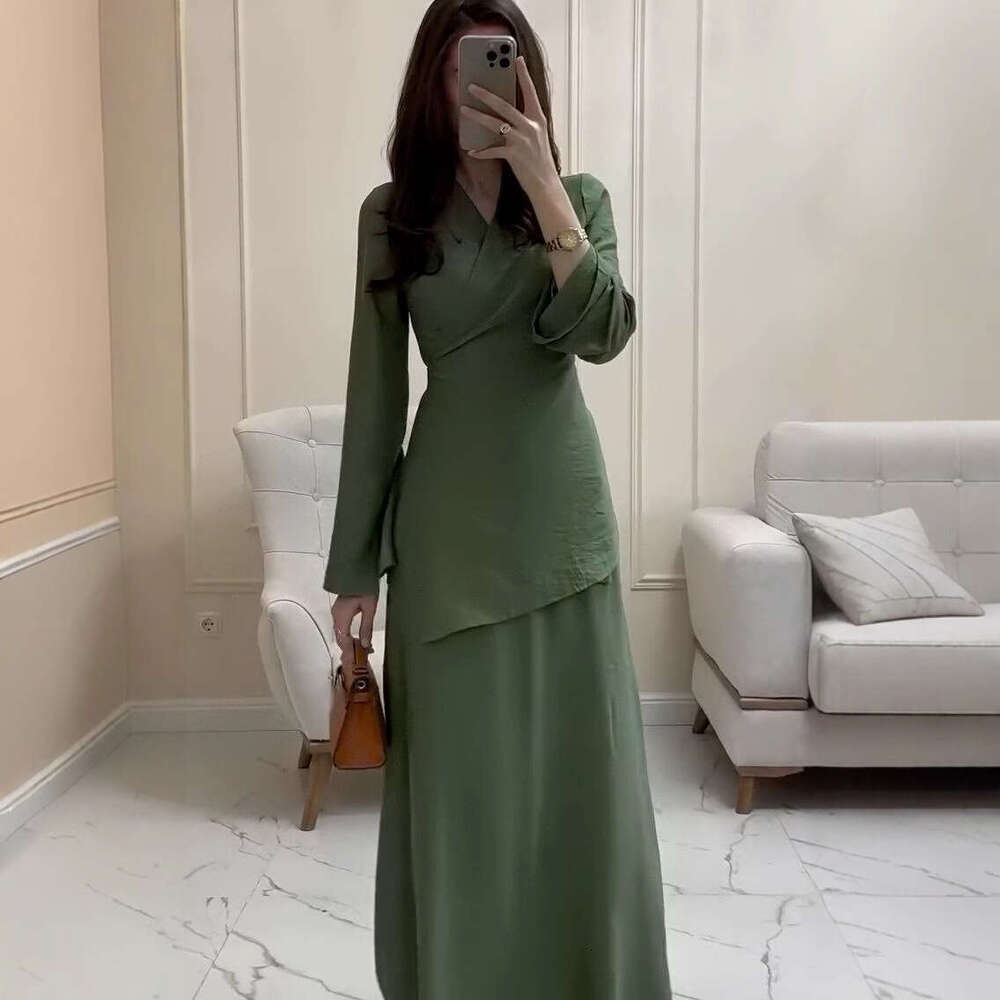 Spring New Women's Solid Color V-Neck Long Sleeve Skirt Fashion Set B5