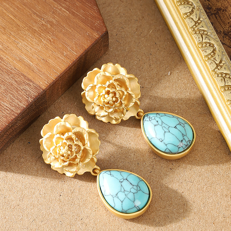 Sier Needle Personality Vintage Blue Turquoise Pendant Earrings for Women Elegant High-end Feel Annual Meeting Banquet Ear Jewelry
