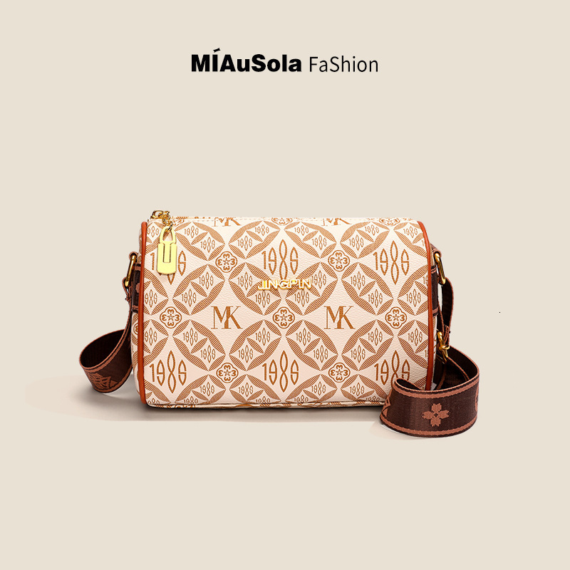 Designer Pillow for Women with Vintage Floral Print Fashionable Niche High-end Feel Genuine Soft Leather Casual Versatile Shoulder Crossbody Light Lux