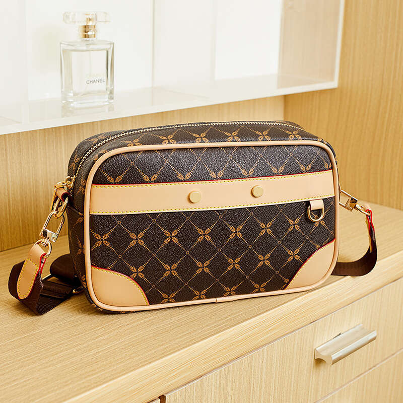 Women's Single Shoulder 2024 New Underarm Baguette Square Printed Casual Crossbody Small Bag