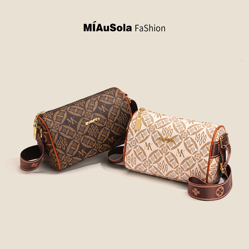 Designer Pillow for Women with Vintage Floral Print Fashionable Niche High-end Feel Genuine Soft Leather Casual Versatile Shoulder Crossbody Light Lux