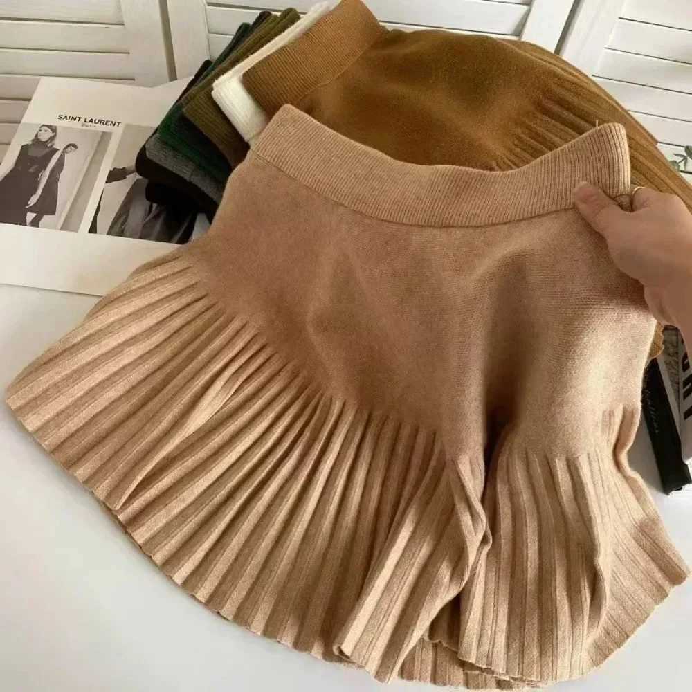 Spicy Girl Solid Color Versatile Knit Skirt Womens Early Autumn 2025 New Style High-Waisted Loose-Fit Slimming A- Line Mini Dre R250715