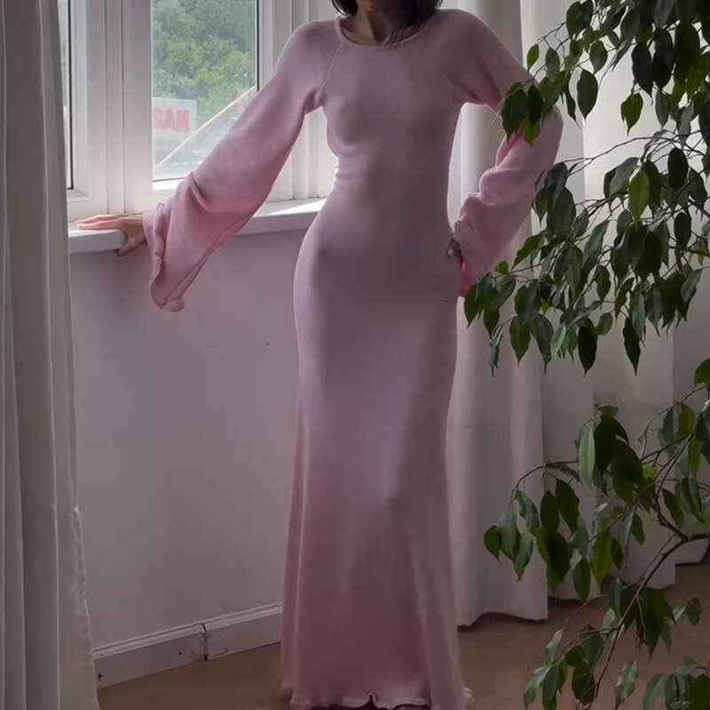 Knitted Sweater Women's Autumn New Fashion Sexy Backless Round Neck Tie Dress B5