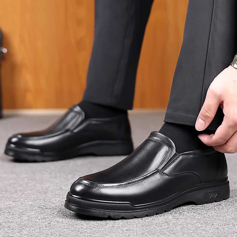 Leather Shoes for Men Dress Shoes Slip-on Plus Size Office Formal Shoes for Male Wedding Party Casual Business Oxfords Y250715