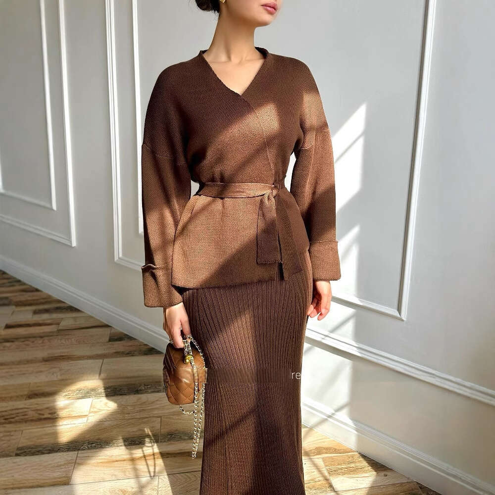 Autumn New Women's Knitted Sweater Tie Top Skirt Set B5