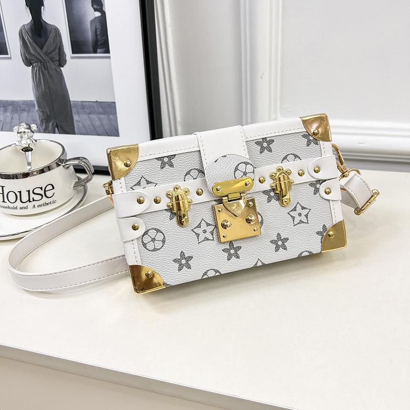 Retro printed square box bag for women trendy single-shoulder crossbody tofu bag in 2025 light luxury and fashionable small square bag
