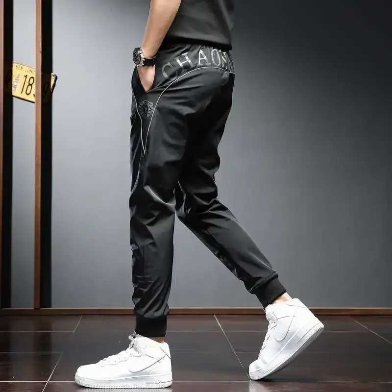 Fashion Summer Lightweight Mens Luxury Designer Pants Casual with Slim Fit and Letter Printed Black Trousers Jogger Pants Men W250715