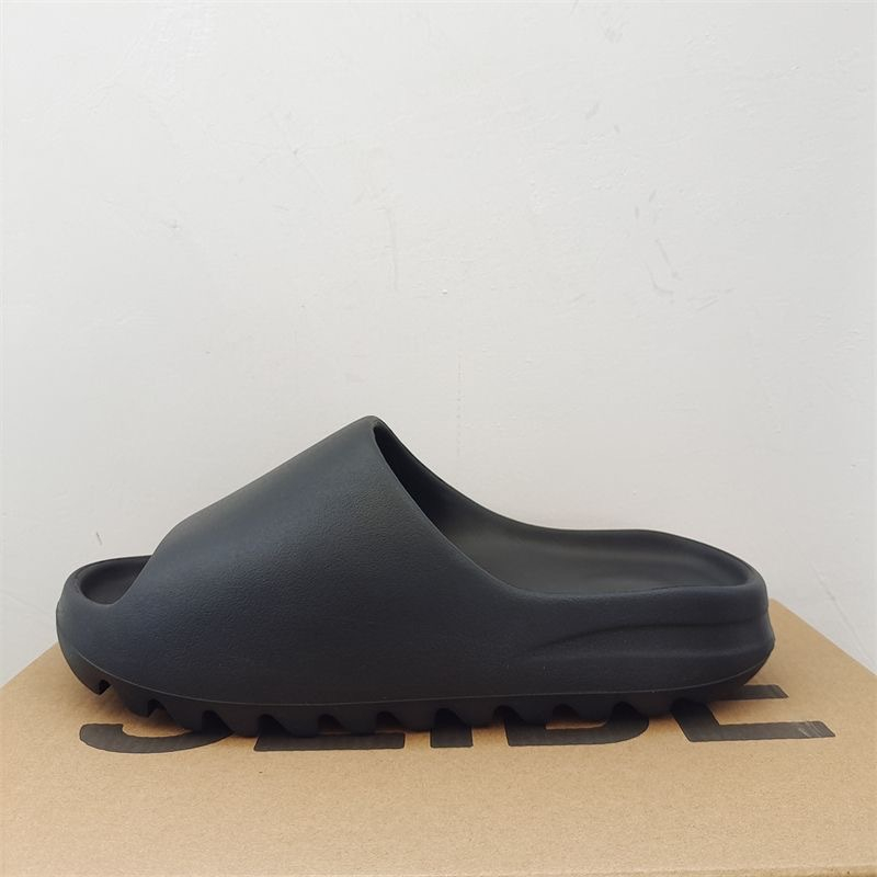free shipping designer Slippers New summer sandal for woman and men outdoor Scuffs Casual vintage sliders classic beach shoes black white