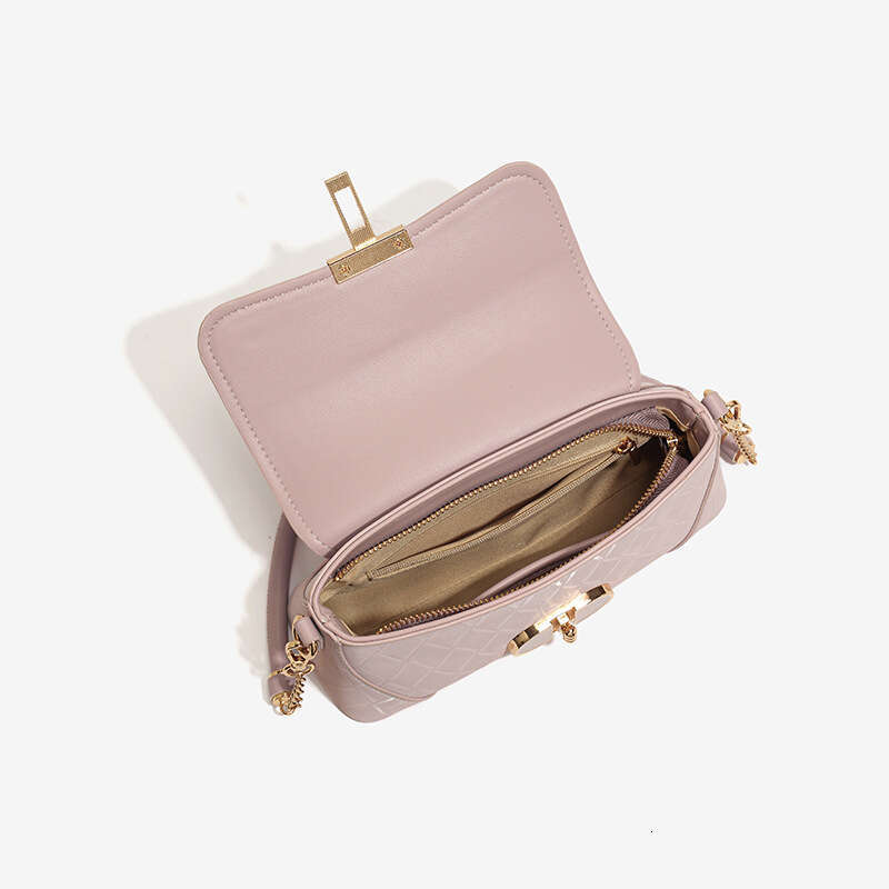 Light Luxury Baguette Underarm for Women 2025 New Fashionable Niche High-End Versatile Shoulder Crossbody Bag