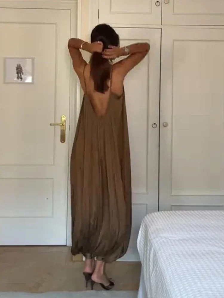 Fashion Loose Pleated Sling Jumpsuit Vneck Sleeveless Backless Lantern Lady Rompers Street 2025 Summer 250714