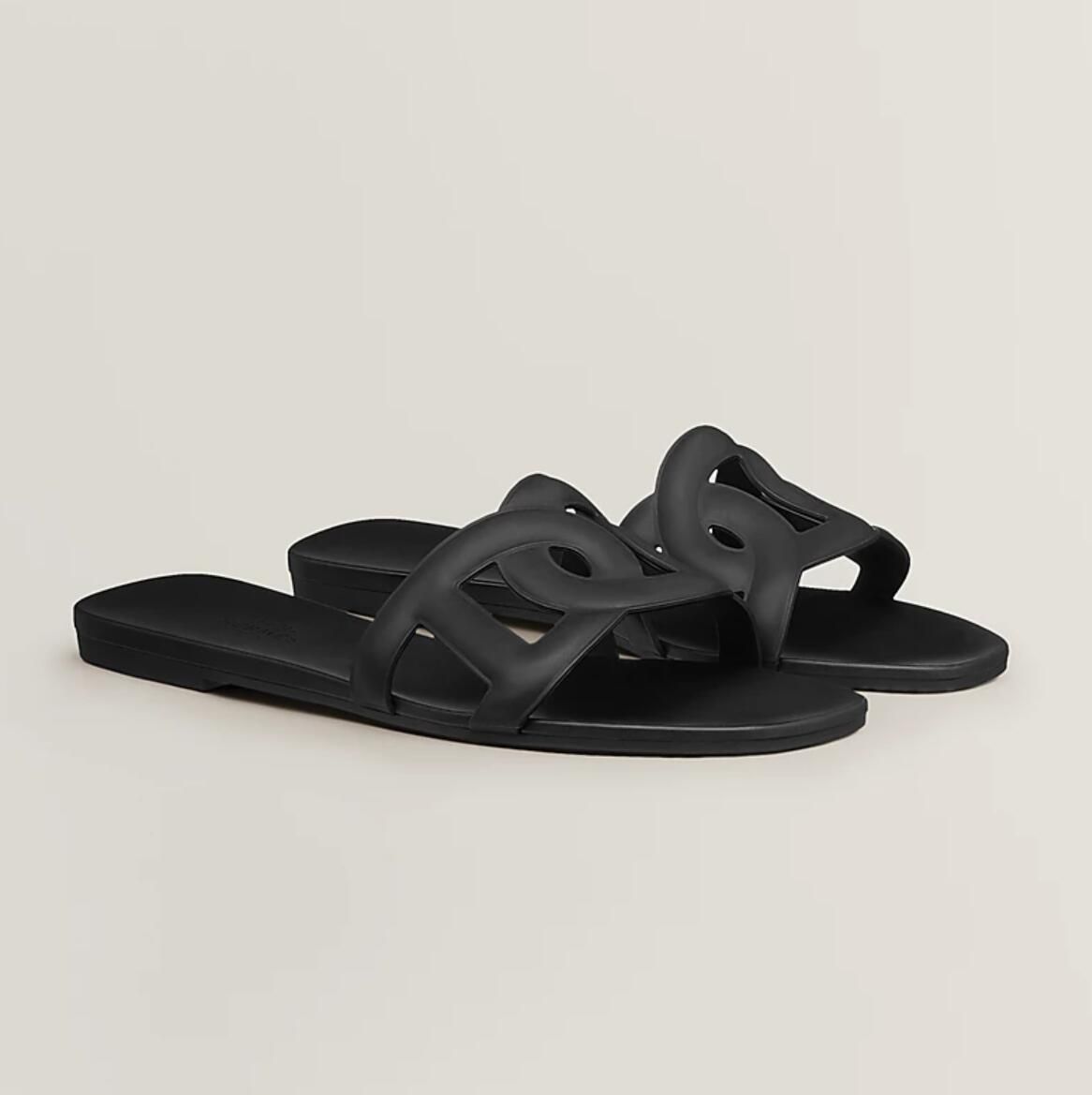 New Summer Walk Daily Wear Women Sandals Shoes Aloha Rubber Slide Flats Chaine DAncre Flip Flops Slip On Beach Slippers Lady Black Casual Walking Designer Shoe