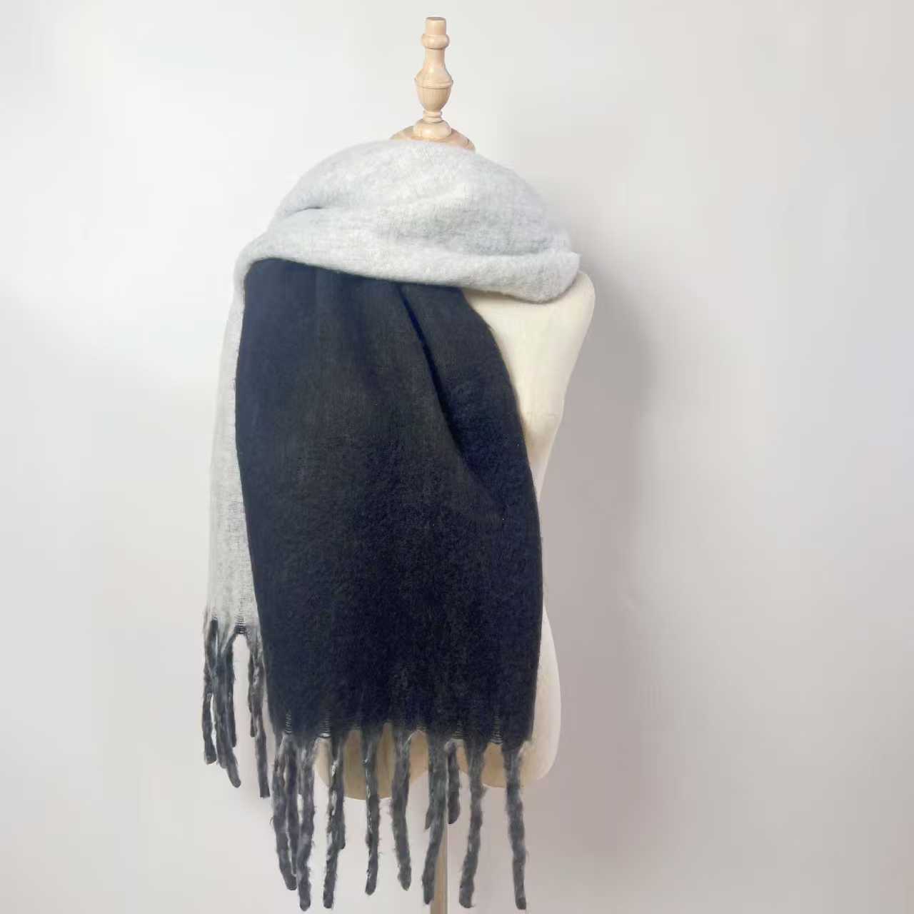 T1220 European and American autumn and winter new scarf women's thick versatile solid color scarf