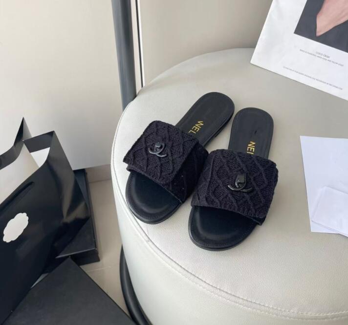 Designer Slippers Sandals Women's Fashion Luxury Slide Rubber Brown Retro Leather Flat Shoes Summer Famous Brand luxurious Classic Outdoor Nobility Shoes C67C