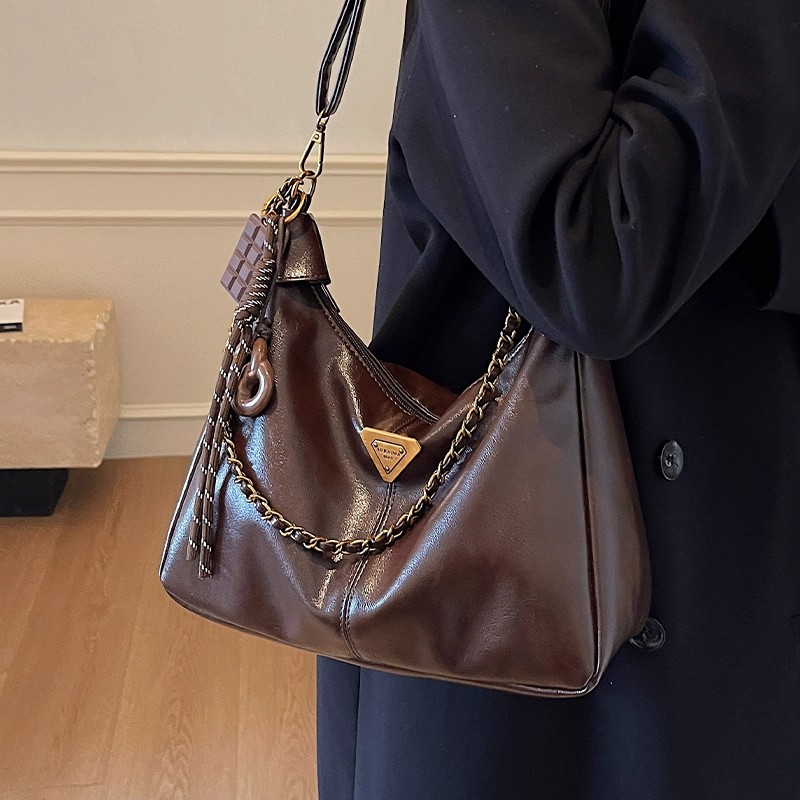 Designer bag shoulder bag luxury crossbody bag luxury women's wallet 2025 new designer zipper fashion chain armpit bag hand-held moon bag