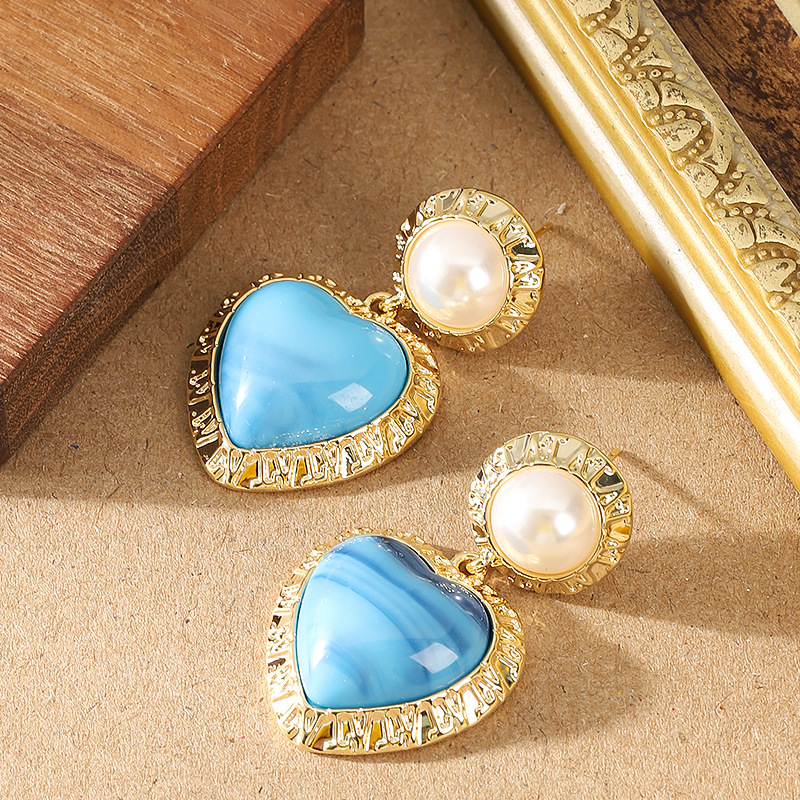Sier Needle French Vintage Style Blue Turquoise Heart Pendant Pearl for Women High-end Niche Earrings