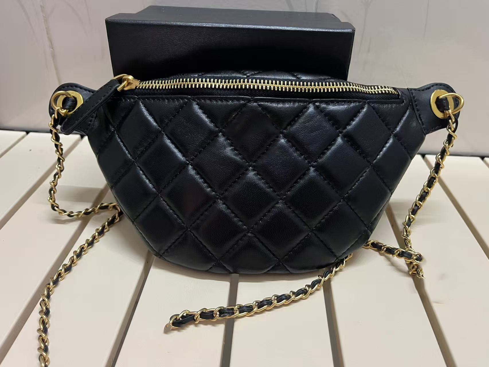 New handbag, fashion designer handbag, luxury leather cross-body bag, cosmetic bag, cross-body bag, shoulder bag