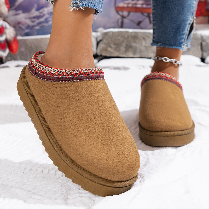 Free shipping designer fashion plus thick soled snow boots for women winter new cotton shoes with plush insulation black white