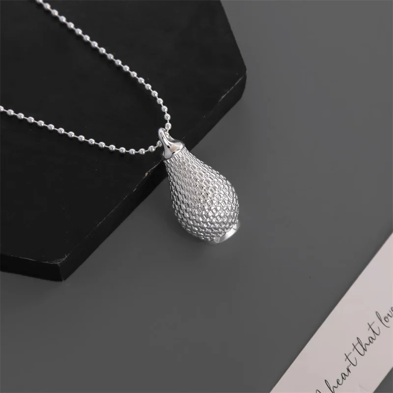 Japanese Perfume Bottle Vase Necklace for Women Simple All-match Hanging Basket Water Bottle Long Vintage Accessories 250711