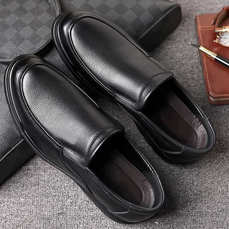 Leather Shoes for Men Dress Shoes Slip-on Plus Size Office Formal Shoes for Male Wedding Party Casual Business Oxfords Y250715