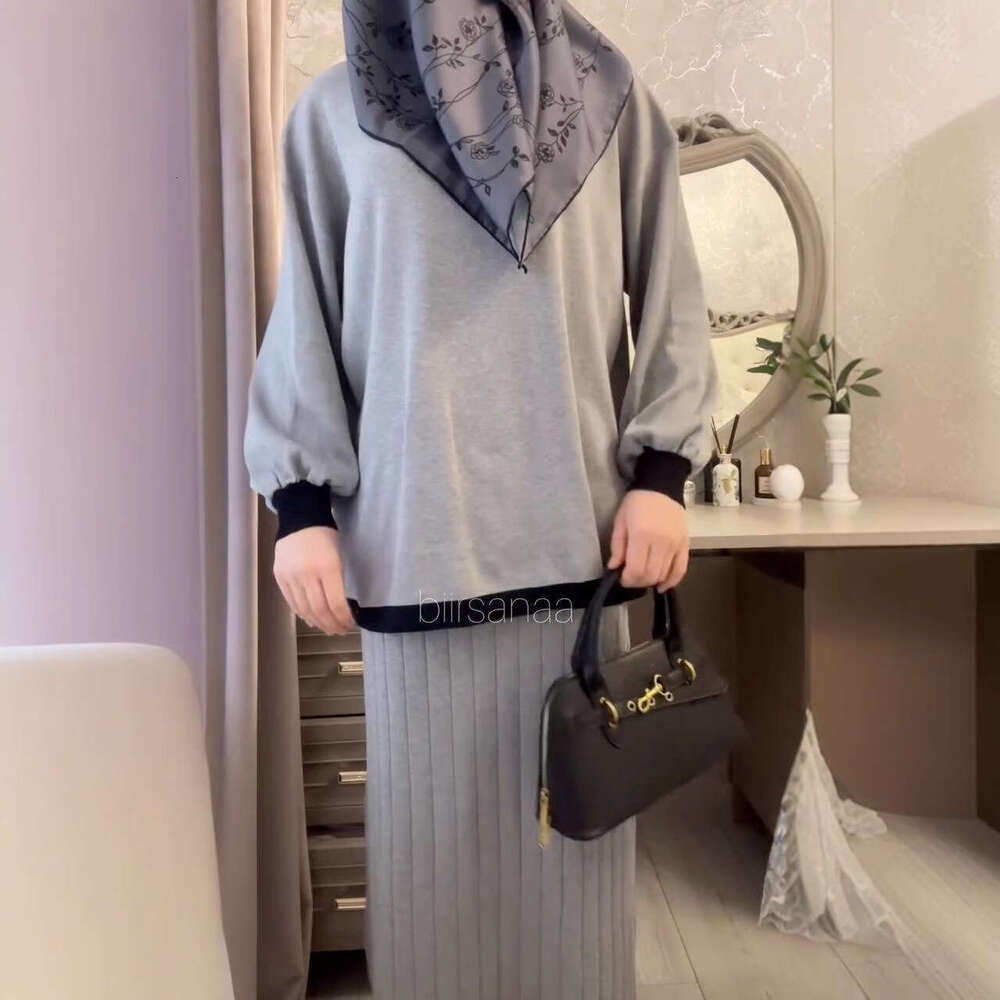Autumn New Women's Long Sleeve Knitted Sweatshirt Waist-Cinching Half Skirt Set For Women B5