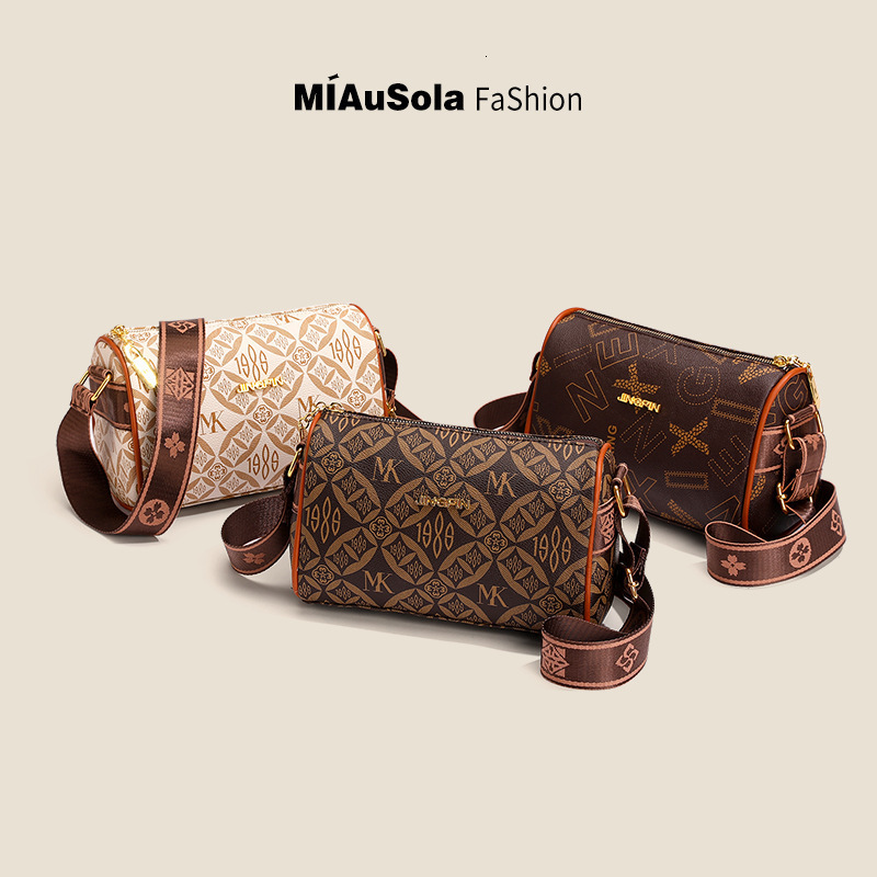 Designer Pillow for Women with Vintage Floral Print Fashionable Niche High-end Feel Genuine Soft Leather Casual Versatile Shoulder Crossbody Light Lux