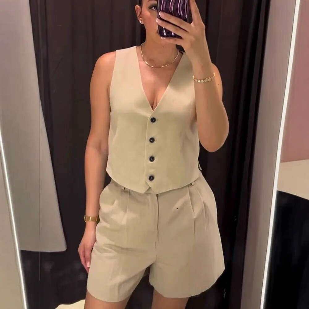 TRAFZA Summer New Casual Women's Outfit With Split Vest And Linen Shorts Set B5