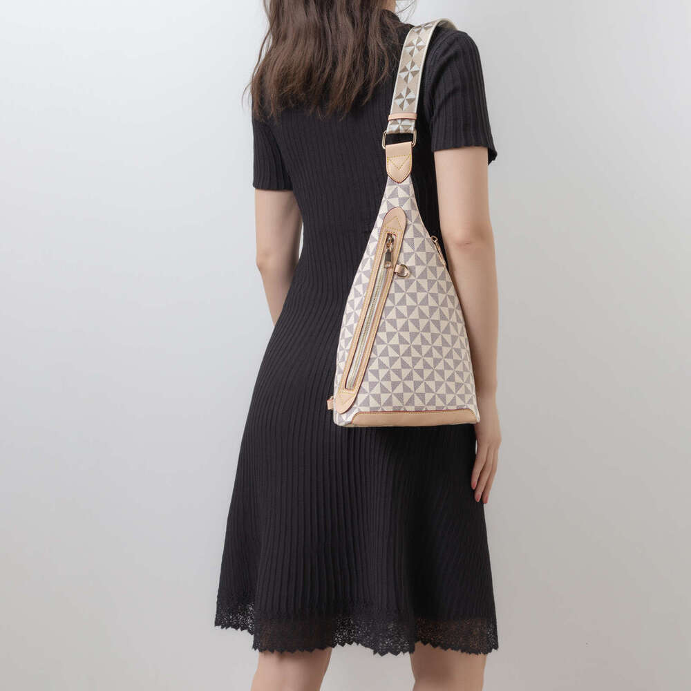 2025 New for Men and Women, Casual Crossbody Bag, Large Capacity Summer Outdoor Travel Chest Bag