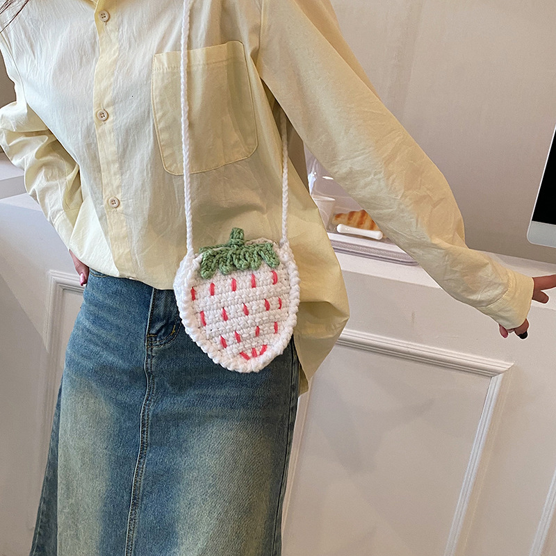 Cute strawberry crossbody bag handmade crochet bag casual mini shoulder bag designer bag women s leisure shoulder bag handbag